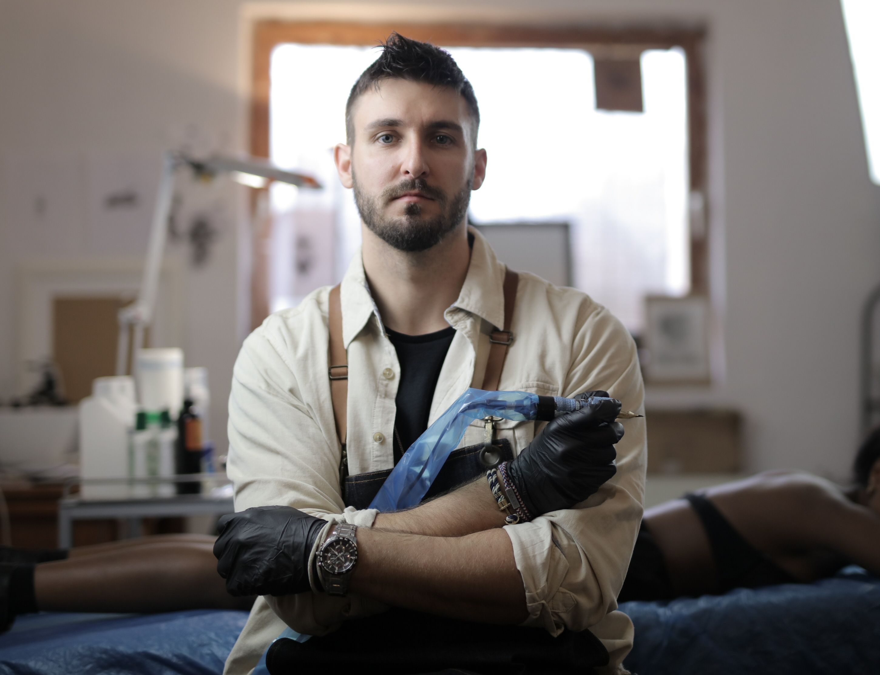 Operatore Tatuaggio e Piercing